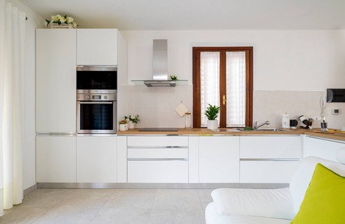 Bari Sardo House | Holiday Home 'Laura' with Private Terrace, Wi-Fi and Air Conditioning