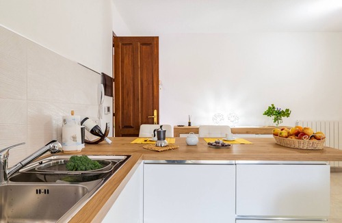 Bari Sardo House | Holiday Home 'Laura' with Private Terrace, Wi-Fi and Air Conditioning
