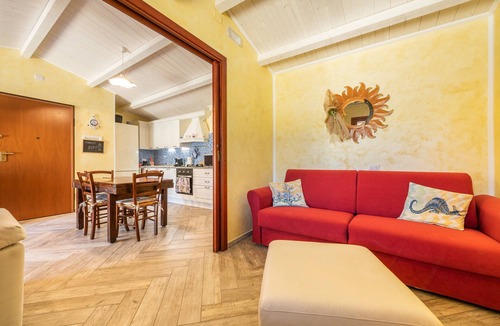 Villasimius House | Holiday Home 'Luxury Apartment Simius' with Sea View, Balconies and Wi-Fi