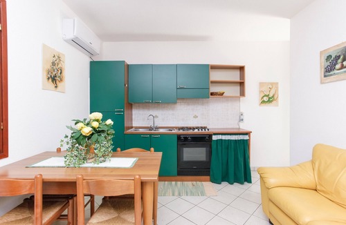 Luddui House | Holiday Home "mirtagru Ena casa vacanze" with 2 Private Terraces and Wi-Fi