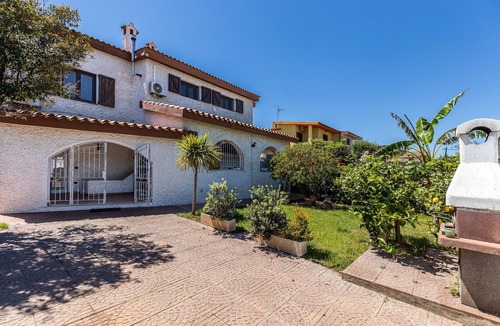 Maddalenedda House | Holiday Home 'Mistral' near La Maddalena Spiaggia, Garden & BBQ