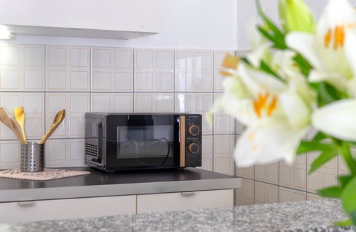 La Ciaccia Apartment | Holiday Home "Patrizia" with Air Conditioning, Balcony & Garden