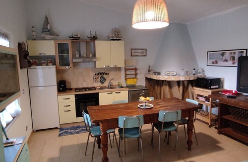 Castiadas House | Holiday Home 'Podere Le Palme' with Mountain View, Private Terrace and Air Conditioning