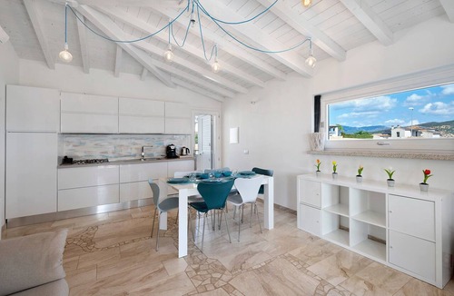 Budoni House | Holiday Home 'R House Puntocasabudoni Budoni Cove' with Private Terrace, Wi-Fi & AC