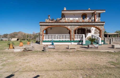 Posada House | Holiday Home "Sa Burrida" with Garden, Covered Terrace & Fireplace