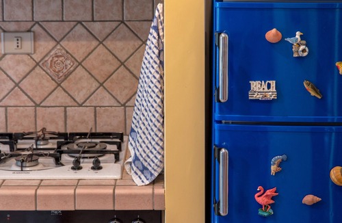 La Pelosa House | Holiday Home 'Stintino La Pelosa' with Private Terrace, Wi-Fi and Air Conditioning