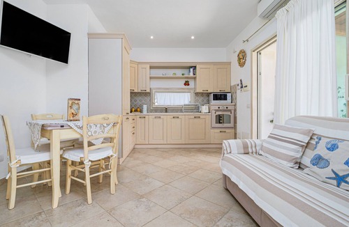 Baja Sardinia House | Holiday Home 'Villa Fortuna Con Vista Mare' with Sea View, Wi-Fi and Air Conditioning