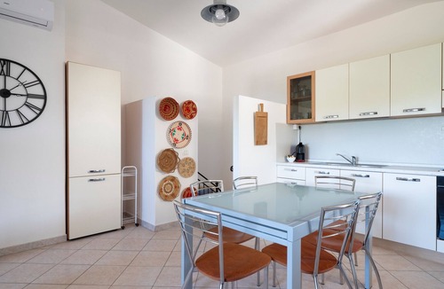 Torre di Bari House | Holiday Home 'Villa De La Torré Di Bari Sardo' with Sea View, Private Terrace and Air Conditioning