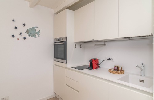 Costa Corallina House | Holiday Home 'Villa Cactus, Costa Corallina' with Sea View, Wi-Fi, and Air Conditioning