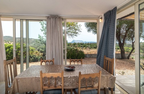 San Teodoro House | Holiday Home 'Villa singola con vista mare' with Sea View, Garden & A/C