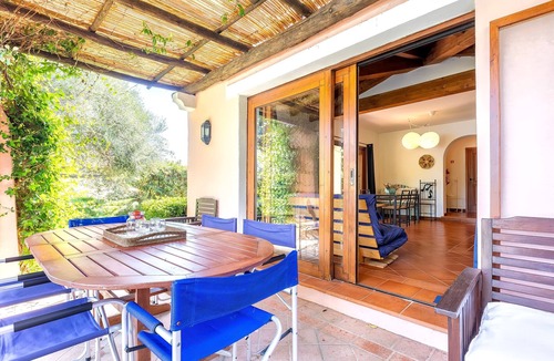 Stintino House | Holiday Home 'Villa Rosa with Private Pool', Wi-Fi and Air Conditioning