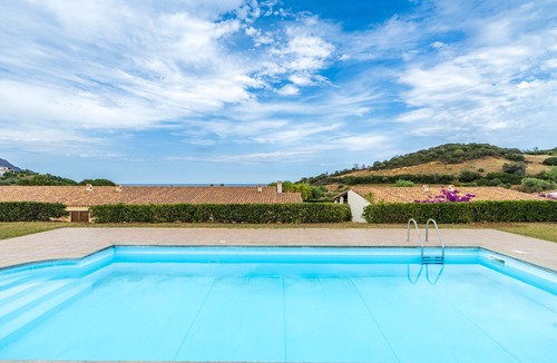 Tertenia House | Holiday Home 'Villetta Macondo' with Sea View, Wi-Fi and Air Conditioning