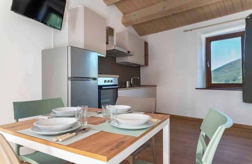 Fabriano House | Holiday home with terrace