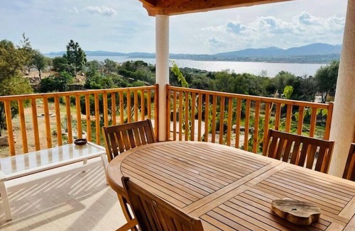 Porto Istana House | Holiday house 'Villa Ancora' near the beach