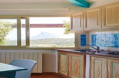Monte Petrosu House | Home in Lu Nibareddu Residence, Loiri
