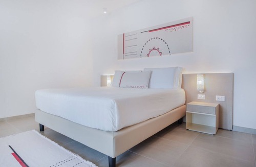 Torre di Bari Bed & Breakfast | Hotel Galanias deluxe room 2 beds