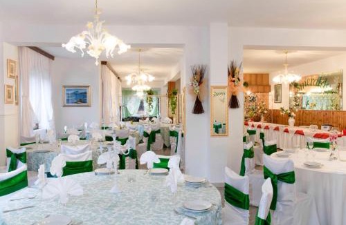 Trinita d'Agultu e Vignola House | Hotel Smeraldo AFFITTA CAMERE