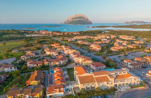 Porto San Paolo Hotel | Hotel with panoramic swimming pool in Porto San Paolo just 850 mt from the sea