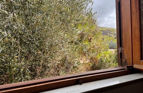 Porto Alabe House | House by the sea - just a few steps to the beach, with garden & terrace