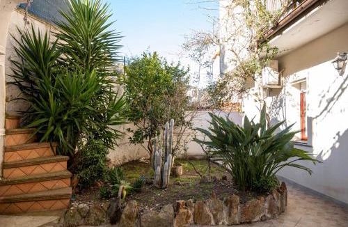 Lanusei Apartment | House Gennauara