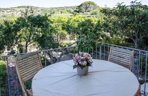 Modolo House | House in the Grapevine - Gabriel
