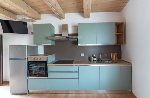 Fabriano Apartment | House in the medieval village Castelletta 700 mt height in the park Gola della Rossa
