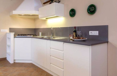 Poppi Apartment | Il Fienile Apartment in Farmhouse with Pool
