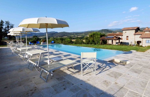 Poppi Apartment | Il Fienile Apartment in Farmhouse with Pool