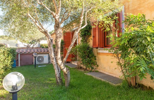 Pittulongu Apartment | In the Heart of Pittulongu and Near the Beach with Wi-Fi - Villetta Donatello SC