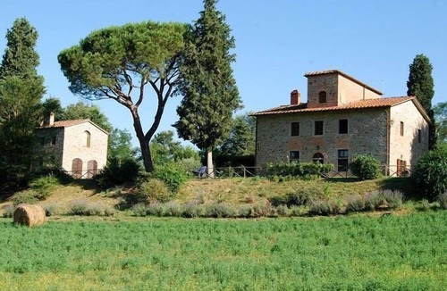 Terranuova Bracciolini Villa | Charming Tuscany Country House with private pool, barbecue & table tennis
