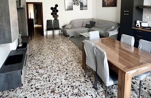 Sennori Apartment | Koras 142 - Guest House: A beautiful, bright apartment in the heart of Sennori
