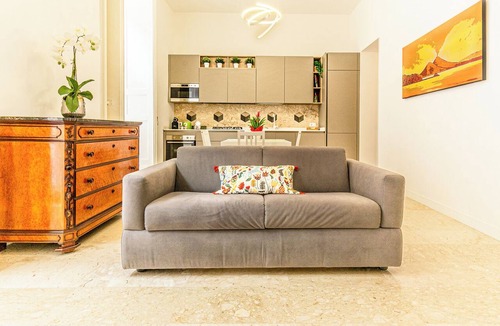 Montecalvario Apartment | L'Orchidea al Museo cozy city-center apartment for families and friends