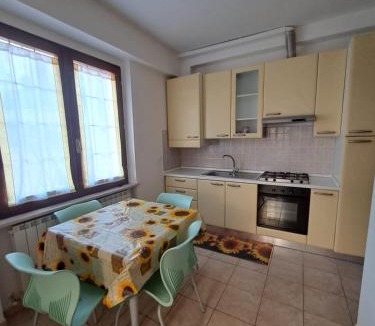 Castelfidardo Apartment | La Casa dei Girasoli