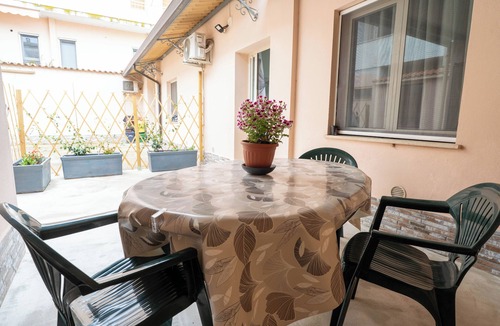 Oristano Apartment | La Casa di Mario - One Bedroom Apartment, Sleeps 2