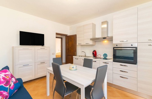 Calangianus Apartment | "La Casa in Gallura" first floor apartment