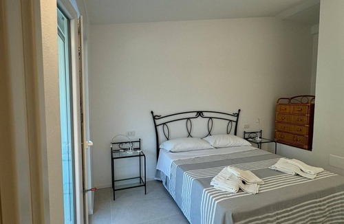 Cala Liberotto Apartment | "La Corte degli Ulivi" House with exclusive garden 2 minutes from the sea
