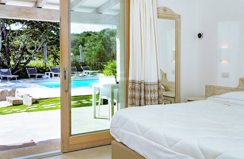Baja Sardinia Bed & Breakfast | La Corte di Pulicinu