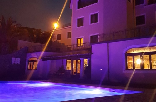 Bono Hotel | Le Tre Rose