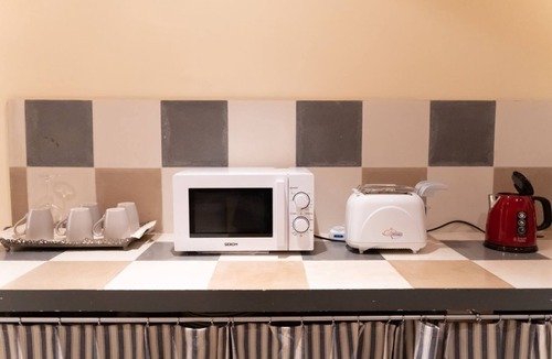 Fermo House | Live in PALAZZO, historic center, 7 km from the sea