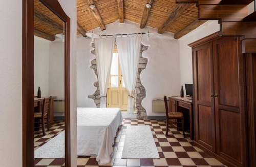 Bosa Historic Centre Hotel | Locanda di Corte