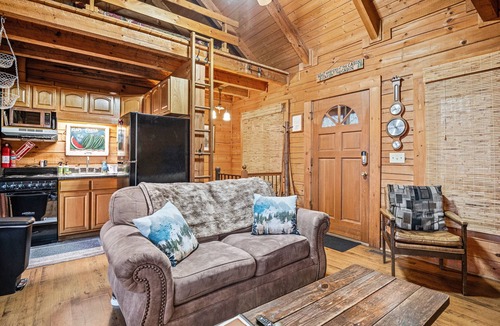 Lupton City Cabin | Log Cabin in the Clouds with a Million Dollar View OVER 400 FIVE STAR REVIEWS
