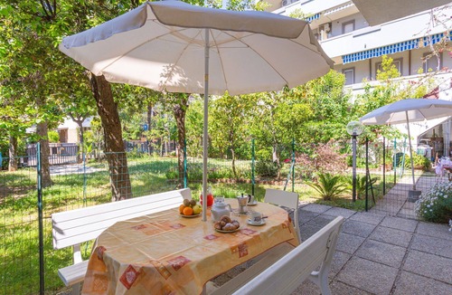 Francavilla al Mare Apartment | Lovely apartment for 5 guests with WIFI, A/C, TV and terrace