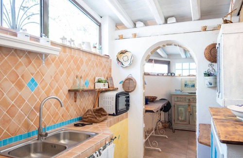Capo d'Orso Apartment | Lovely apartment for 6 people with WIFI, A/C, TV and patio