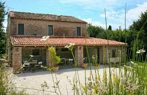 Granarola Apartment | Lovely apartment for 2 guests with pool, A/C, WIFI, TV, patio, pets allowed and panoramic view