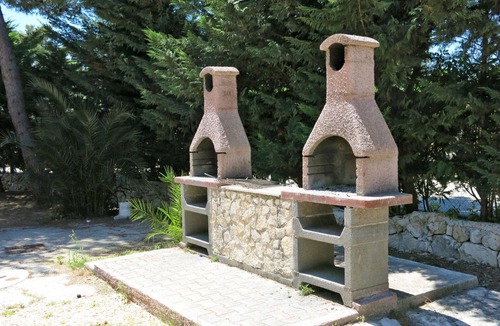 Montincello House | Lovely apartment in villa for 6 guests with WIFI, A/C, pool, TV, terrace and pets allowed