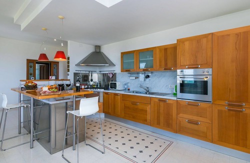 Tavarnelle Val di Pesa Apartment | Lovely apartment for 6 guests with WIFI, TV, terrace and panoramic view