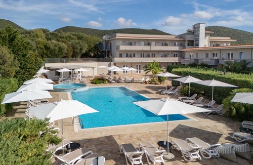 Villarios Hotel | Lu' Hotel Porto Pino