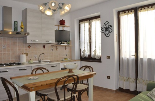 Lu Bagnu Apartment | Lubagnu Vacanze- Drei-Zimmer-Wohnung C by Interhome