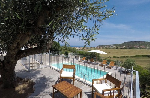 Lu Bagnu Apartment | Lubagnu Vacanze- Drei-Zimmer-Wohnung C by Interhome