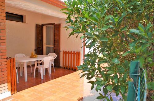 Porto Pino House | Lucia Holiday House Porto Pino